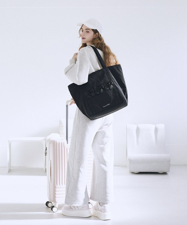 Maison de FLEUR 撥水加工リボンキャリーオンバッグ Black