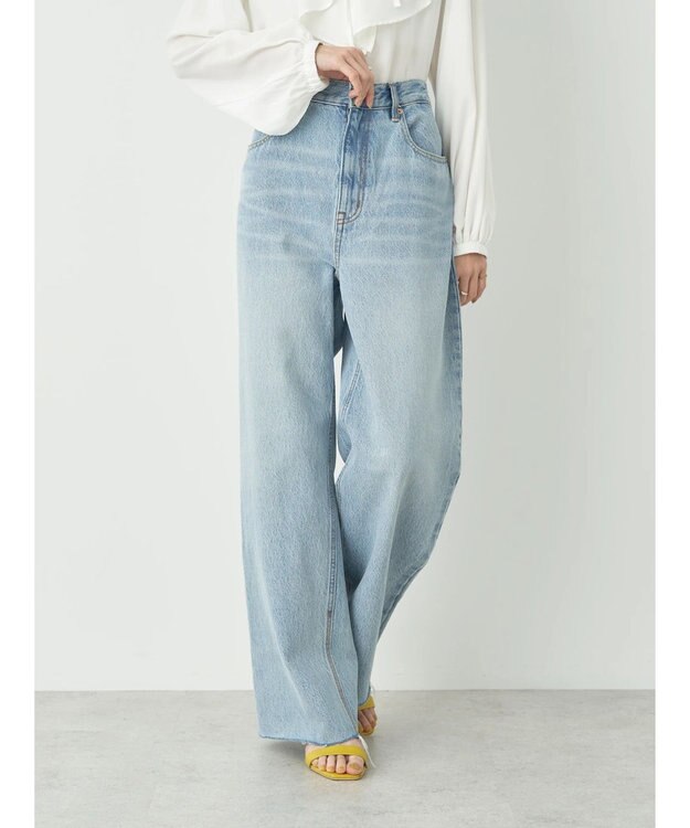 earth music&ecology ウ゛ィンテージ加工セルフカットワイドデニム Light Indigo