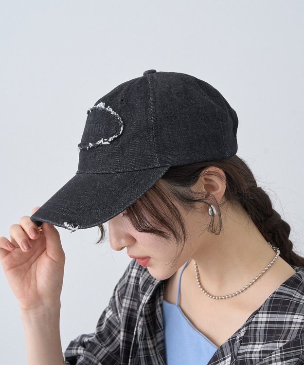 earth music&ecology ダメージロゴキャップ Charcoal Gray