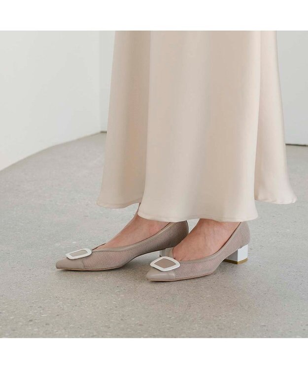 MODE ET JACOMO <MODE ET JACOMO>ポインテッドバックルデザインパンプス ライトオーク