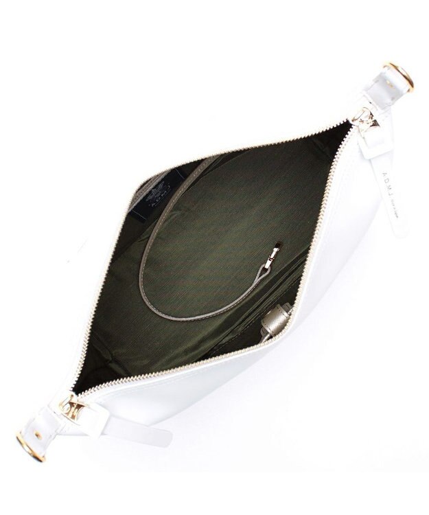 A.D.M.J. 【撥水】牛床革リバティソフト/ソフトショルダーM ホワイト