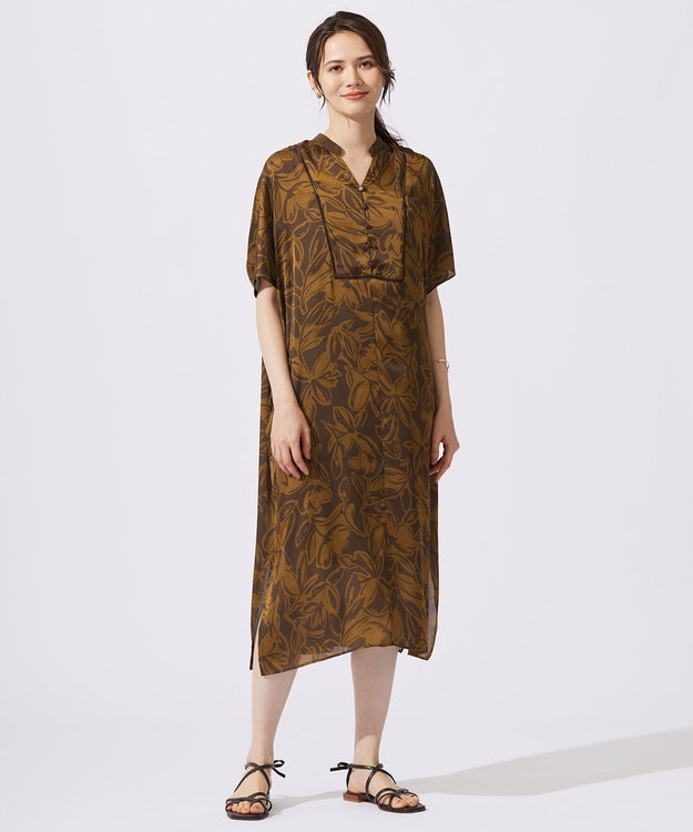 洗える】モノトーンフラワープリント ワンピース / 自由区