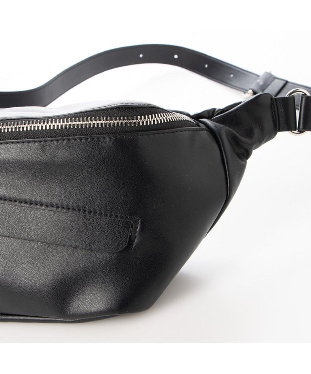 UNBILLION kakatoo ソフト合皮ボディバッグ ブラック