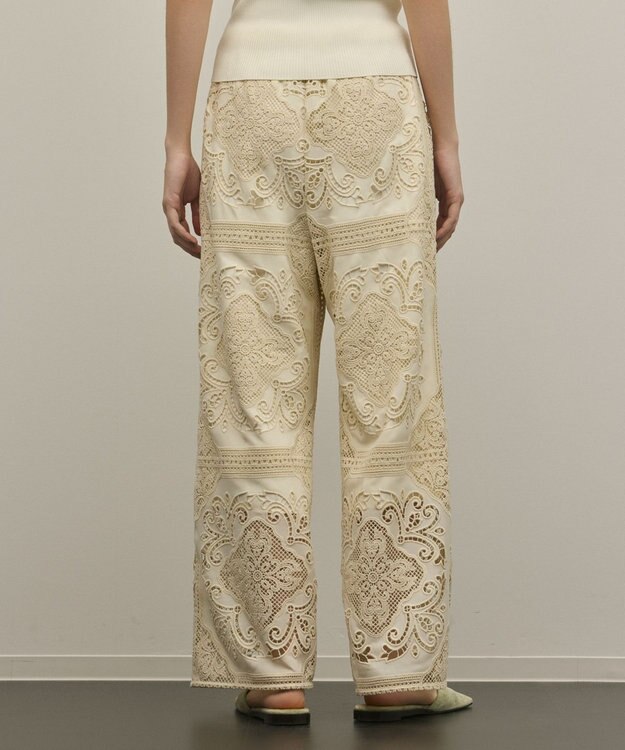 GRACE CONTINENTAL パネル刺繍パンツ キナリ