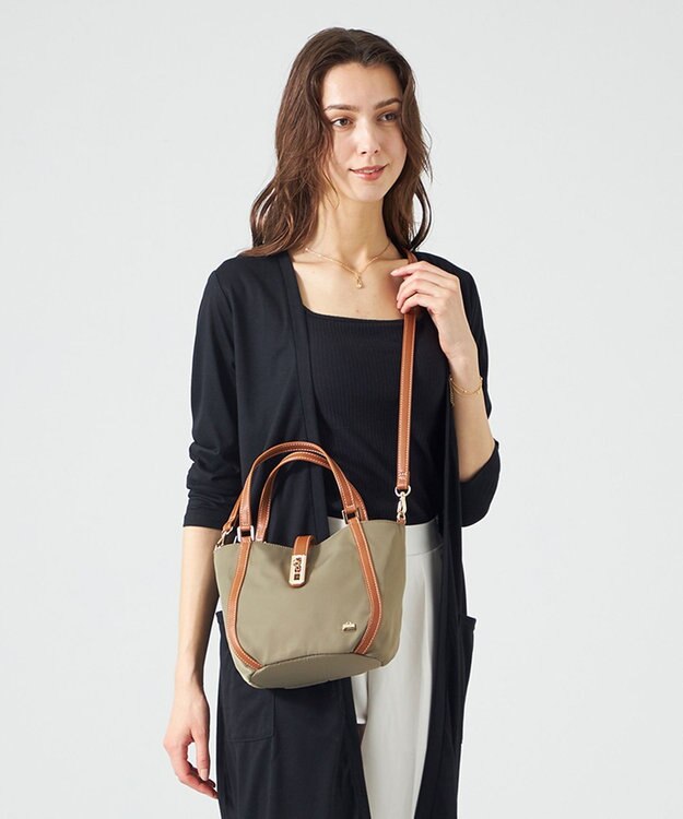 LA BAGAGERIE ひねり金具付きエレガンストート　SSサイズ グレージュ