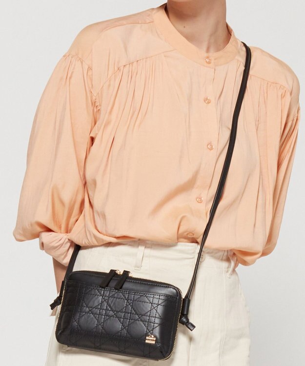 LA BAGAGERIE 【レザー×ステッチ】スクエアマルチポシェット ブラック