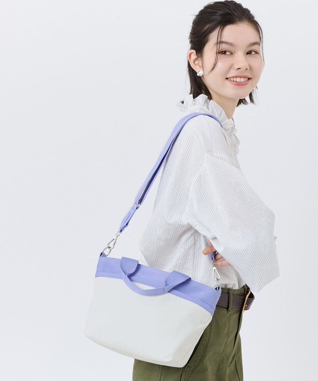 LeSportsac SMALL BUCKET TOTE/メレンゲ/ペリウィンクルドリーム メレンゲ/ペリウィンクルドリーム