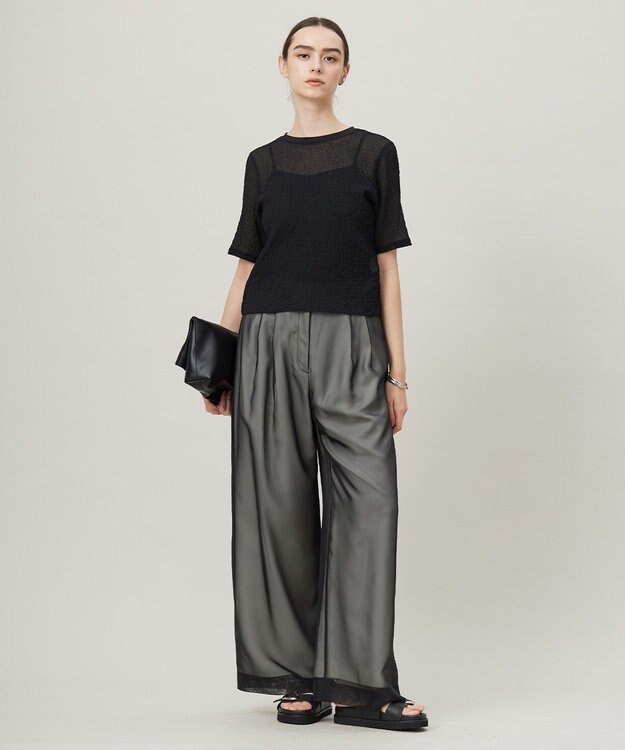 ICB 【洗える】 シャイニーサッカー クロップドトップス ブラック系