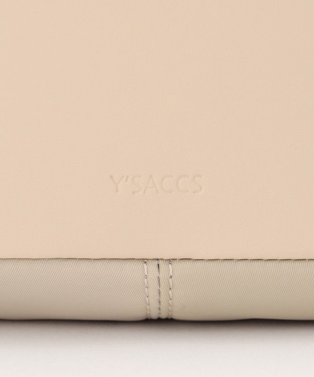 Y'SACCS ブロックモチーフショルダー アイボリー