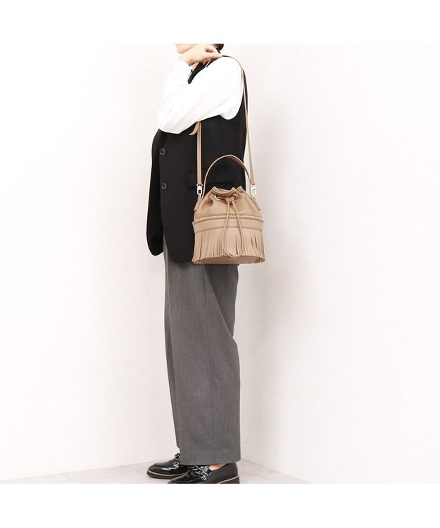 UNBILLION カシュカシュ cachecache / ボールチェーンポイントタッセルドロストショルダー オーク