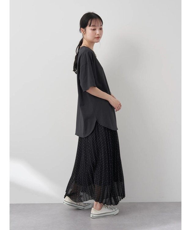 earth music&ecology ラウンドヘムルーズＴ（汗じみ防止） Off White