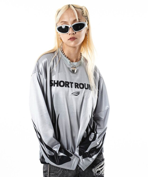 WEGO 【ユニセックス着用ITEM】ファイヤーパターンゲームロゴT（長袖） グレー