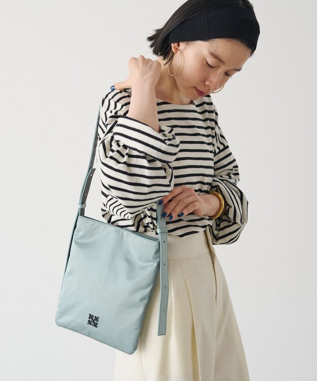 russet バイカラーレザーベルトフラットショルダーバッグ(SF-278) Sax