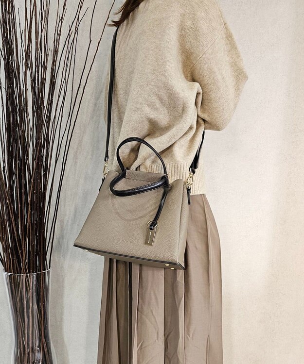 style code 【MERCURYDUO/マーキュリーデュオ】両アオリポケット　ハンドバッグ　キーリングチャーム付き ベージュ