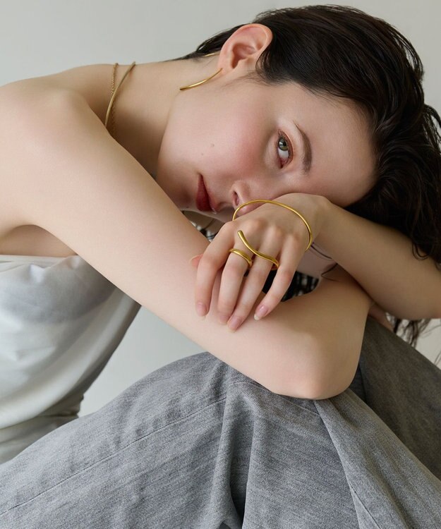 Phoebe 〈金属アレルギー対応〉2wayパームカフバングル　ゴールド　ステンレス ゴールド