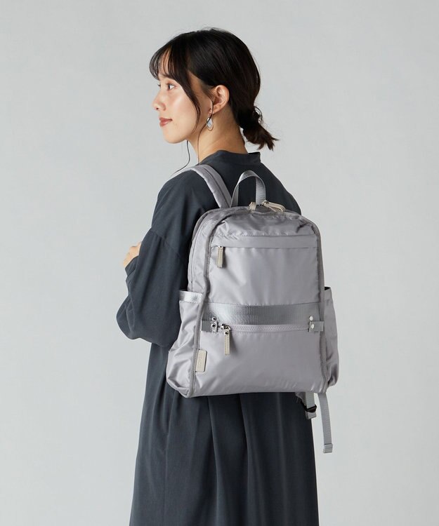 Y'SACCS テープデザインデイパック ライトグレー