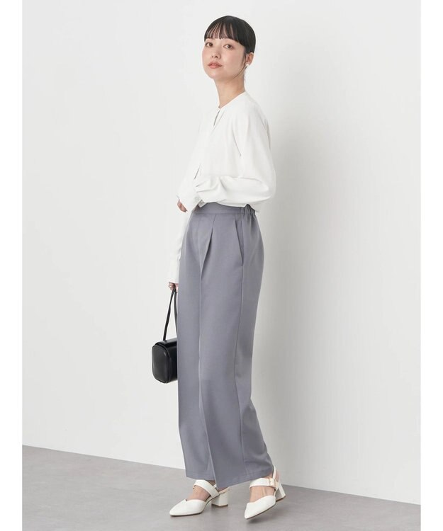 earth music&ecology ノーカラーフロントタックブラウス Off White