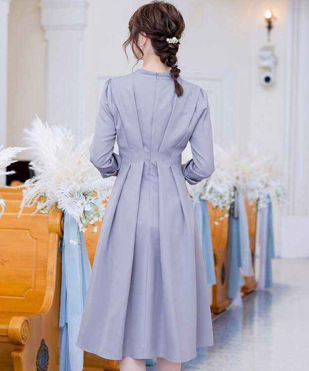 Tiaclasse 【洗える】裾に向かってエレガントに広がる美光沢フレアワンピース ブルー