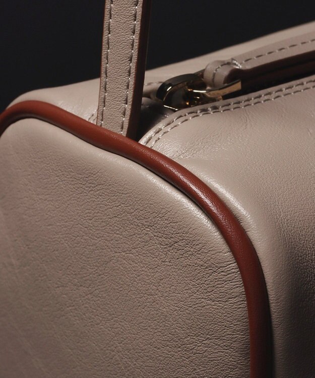 Paul Smith スクエアショルダー バッグ グレイッシュベージュ