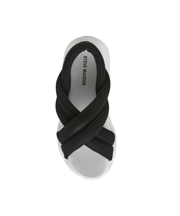 STEVE MADDEN HURDLE 2 クロスクッションスポーツサンダル ブラックホワイト
