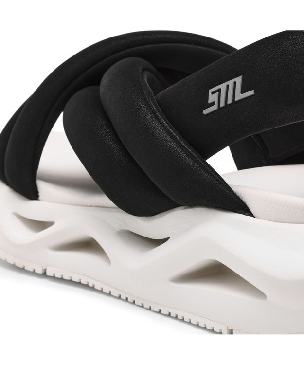 STEVE MADDEN HURDLE 2 クロスクッションスポーツサンダル ブラックホワイト