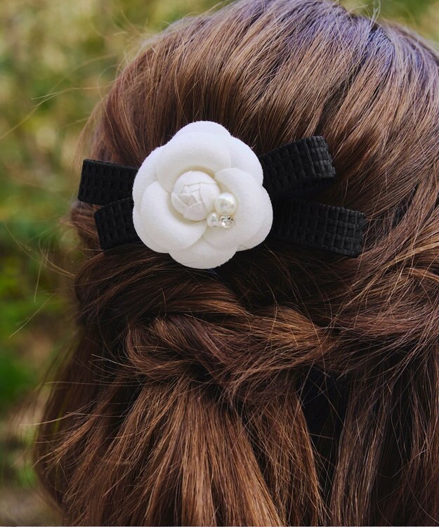 Tiaclasse 【安田美沙子さん着用・選べる2TYPE】ローズモチーフバレッタ オフホワイト×ブラックA