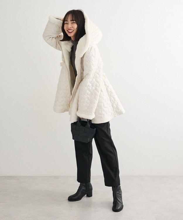 Green Parks ・ｓｗｉｎｇ　ｂｙ　ハートキルトフレアコート Ivory