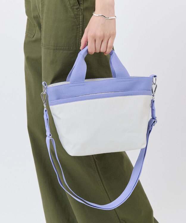 LeSportsac SMALL BUCKET TOTE/メレンゲ/ペリウィンクルドリーム メレンゲ/ペリウィンクルドリーム