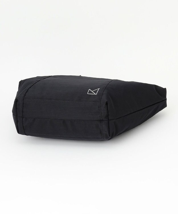 LA BAGAGERIE 【maison vert】 【トラベルにぴったり！】メニーポケットボディショルダーバッグ ブラック