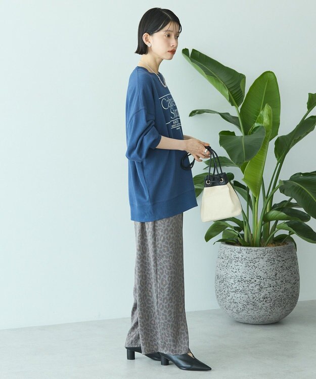 AMERICAN HOLIC ボックスロゴプリント裏毛プルオーバー Navy