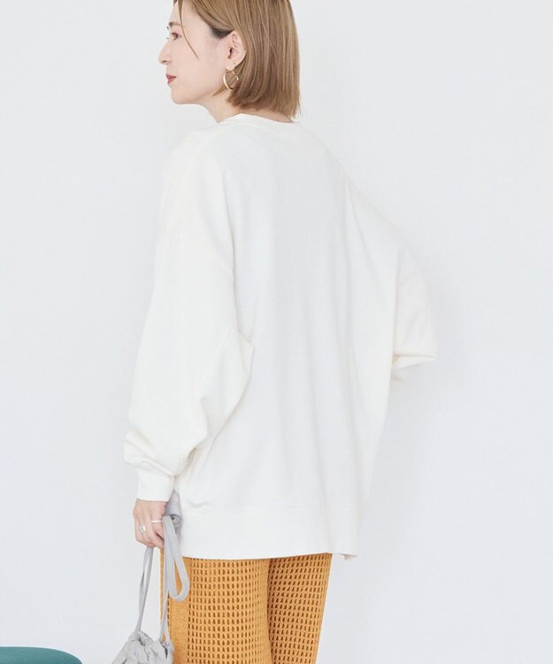 AMERICAN HOLIC ボックスロゴプリント裏毛プルオーバー Off White