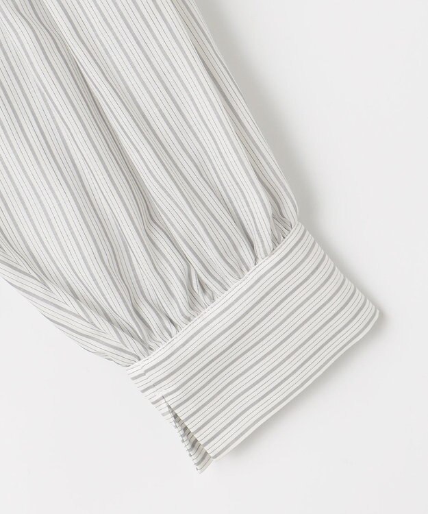 ANY SIS 【洗える】シャーリングフリルスタンド ブラウス グレーストライプ