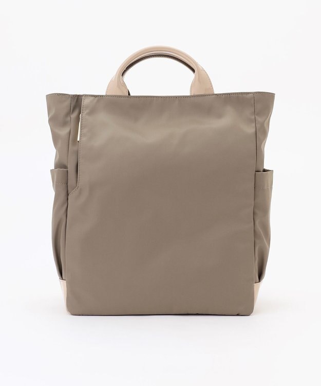 LA BAGAGERIE ツイルナイロン×エナメル リュックサック グレージュ