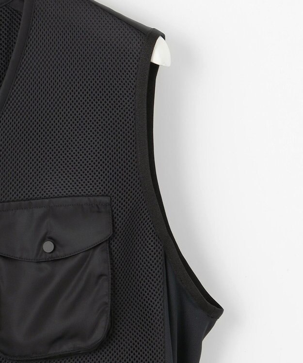 23区GOLF 【UNISEX】ペルチェベスト　モバイルバッテリーで操作する３つの冷却装置付き　夏のアウトドアにおすすめ ブラック系