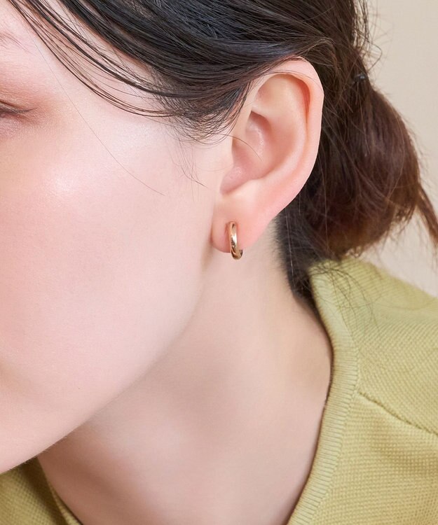 Phoebe 【痛くないシリーズ/金属アレルギー対応】ミニマルストレートフープライトフィットイヤリング　シャンパンゴールド シャンパンゴールド