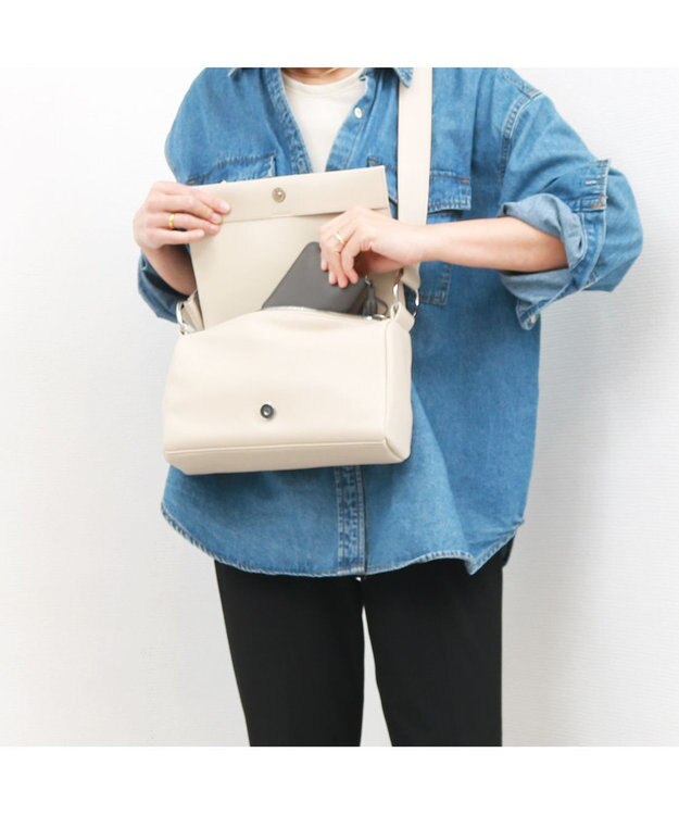 UNBILLION カシュカシュ cachecache / WEB限定フラップベルトショルダーバッグ アイボリー