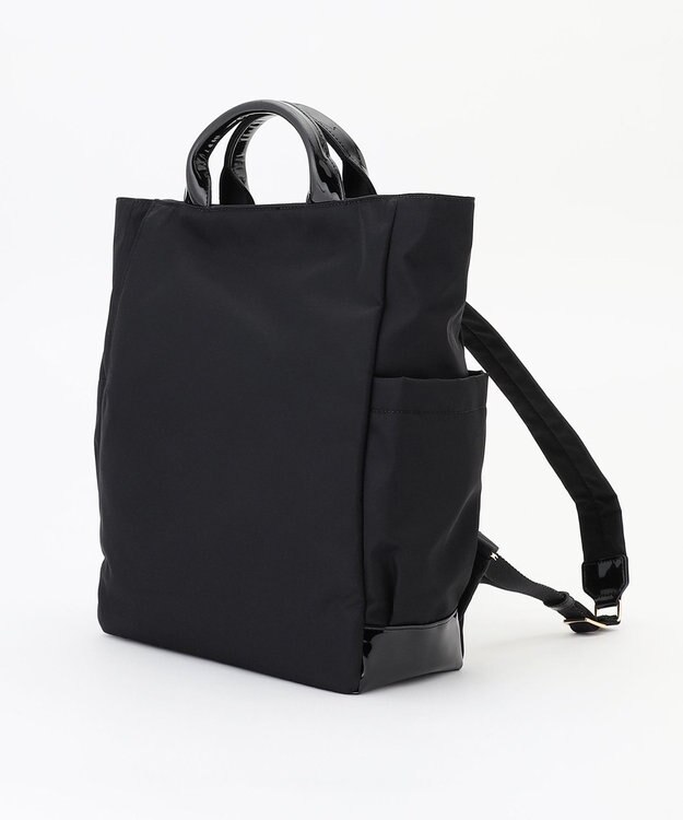LA BAGAGERIE ツイルナイロン×エナメル リュックサック ブラック