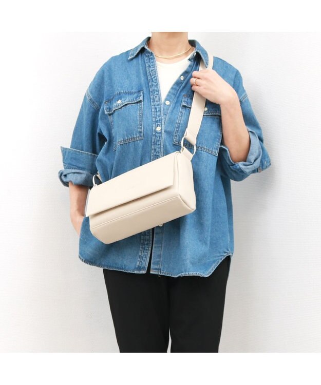 UNBILLION カシュカシュ cachecache / WEB限定フラップベルトショルダーバッグ アイボリー