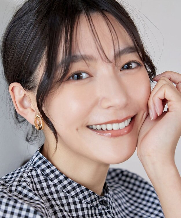 Tiaclasse 【安田美沙子さん着用・金属アレルギー対応】ツイストドロップイヤリング ゴールド