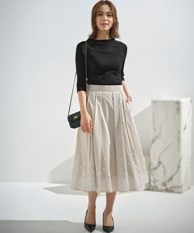 組曲 レースパネルプリント タックフレアスカート クリームベージュ系