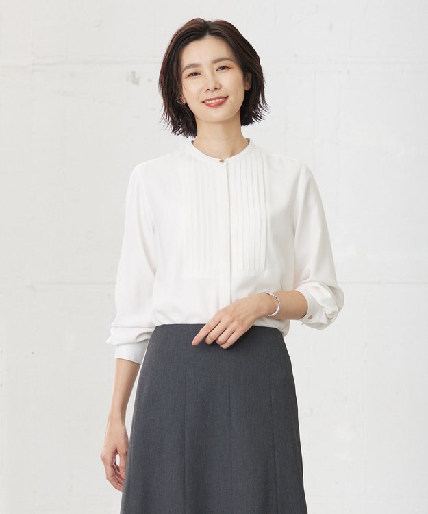 J.PRESS LADIES 【洗える】ヌーディスバックサテン バンドカラー ブラウス アイボリー系