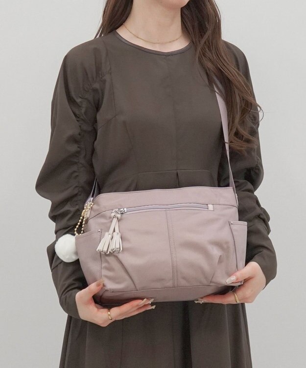 ACE BAGS & LUGGAGE kanana project collection タッセル-e ショルダーバッグ 横 68872 モーヴピンク