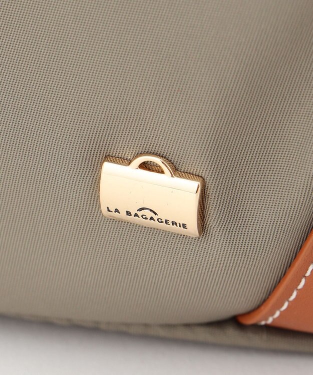 LA BAGAGERIE ひねり金具付きエレガンストート　Mサイズ グレージュ