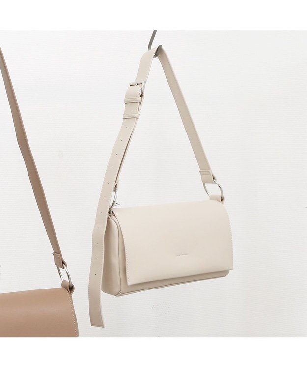 UNBILLION カシュカシュ cachecache / WEB限定フラップベルトショルダーバッグ アイボリー