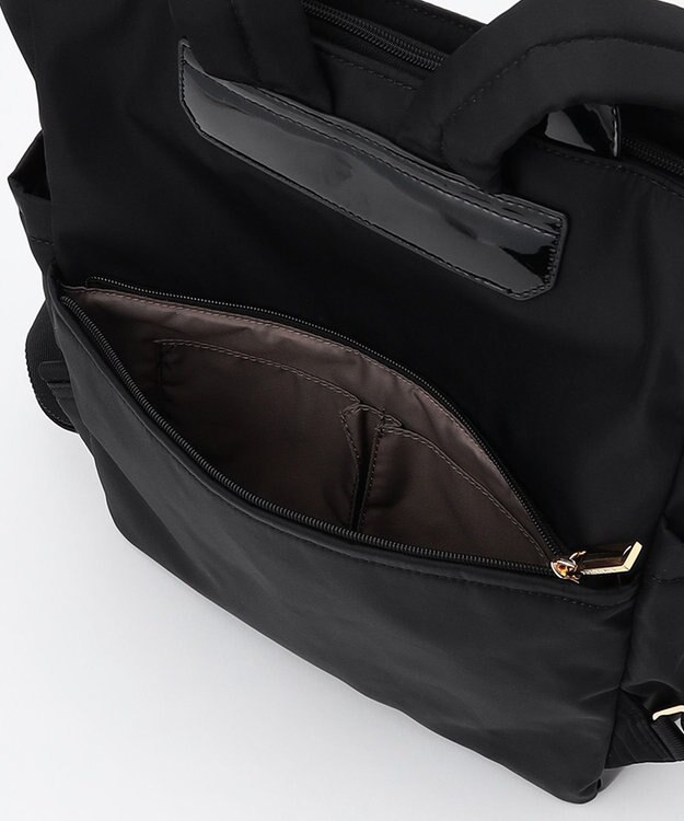 LA BAGAGERIE ツイルナイロン×エナメル リュックサック ブラック