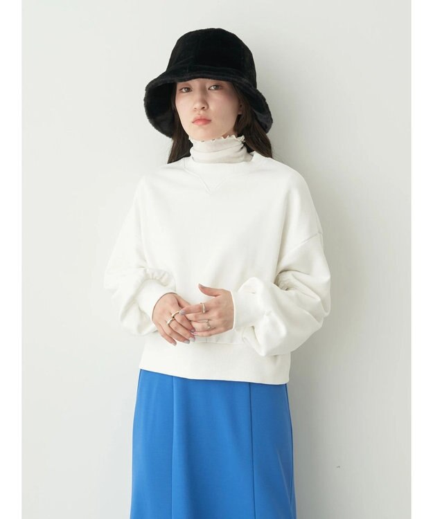 earth music&ecology クルーネック袖シャーリングスウェット White