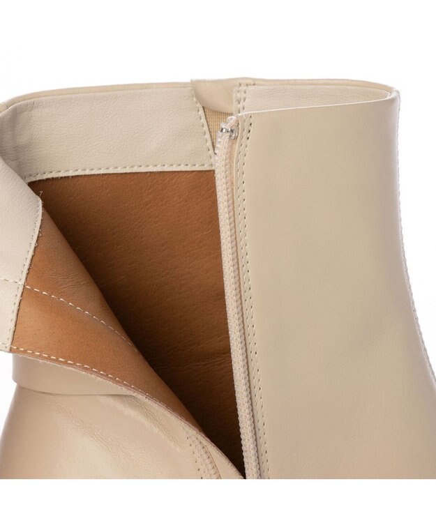 MODE ET JACOMO <MODE ET JACOMO>サイドバックルショートブーツ アイボリー