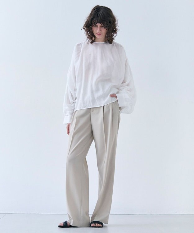 BEIGE， 【洗える】PAULINE / タックギャザーリネンボリュームブラウス White