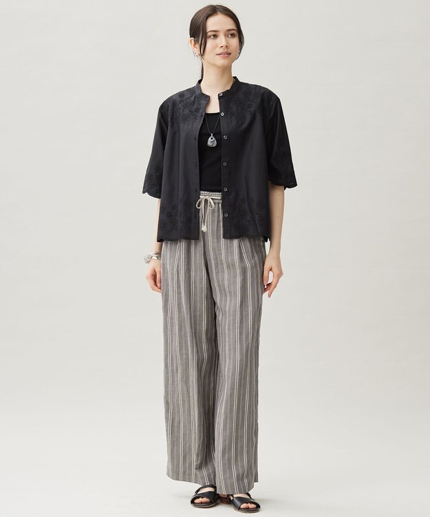 自由区 【カタログ掲載・接触冷感・洗える】エンブロイダリーローンシャツ ブラウス ブラック