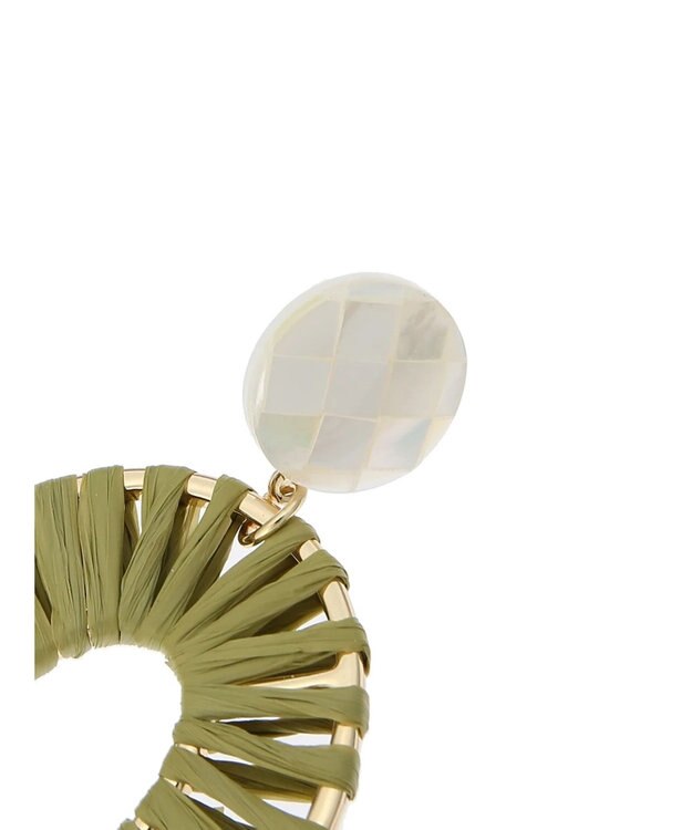 Green Parks ｅｖｅｒｙ　ｗａｌｋ．シェルパーツラウンド編みピアス Green